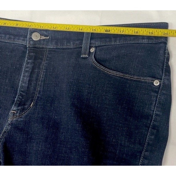 Levi's Classic Bootcut Dark Wash Jeans Mid Rise Women's Size 18W - Picture 13 of 14